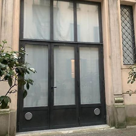 Piccolo Loft Cadorna Lägenhet Milano Exteriör bild